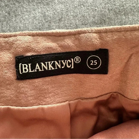 Blank NYC suede mini skirt blush pink size 25 - Picture 5 of 10